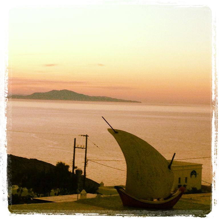 Horizon Hotel Folegandros Town Exterior photo